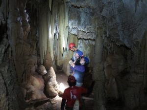 סנפלינג למערת נטיפים מדהימה - טיול מערות עם ערוצים בטבע