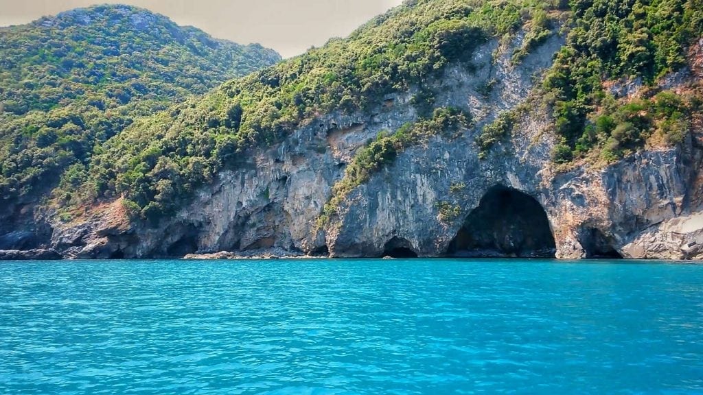 שייט קיאקים פליון יוון ערוצים בטבע