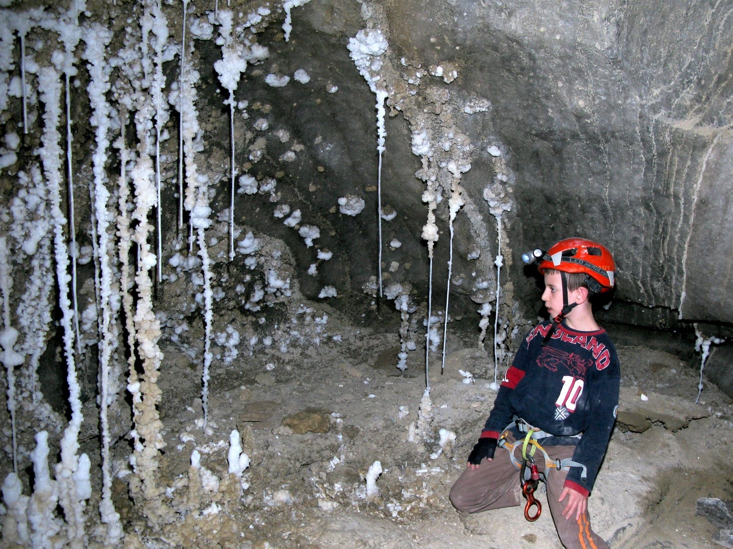 Rappel into a Salt Cave Dead Sea - Banketgarim