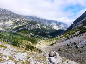 טיול הליכה אלבניה - האלפים - ערוצים בטבע