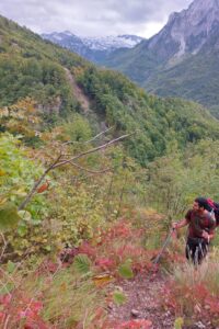 Albania Hike - ערוצים בטבע